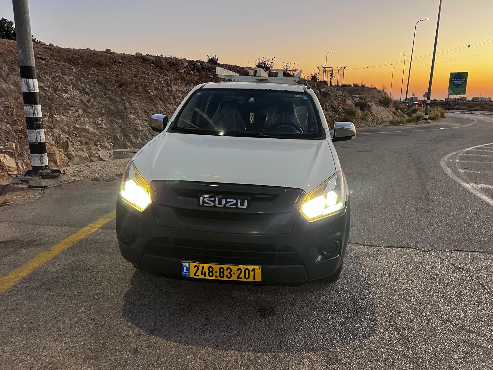 איסוזו דימקס 4*2 ידני