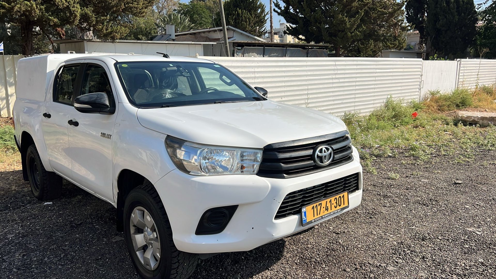 טיוטה היילקס חדשה 4*4 ידני ק״מ נדיר - Image 2